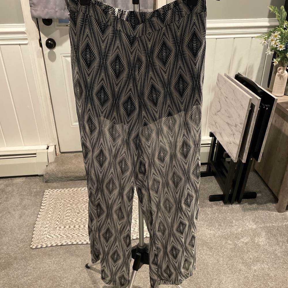 Bisou Bisou Monochrome Patterned Pants